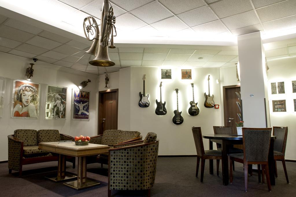 Melody Stary Rynek Poznan Hostel Εξωτερικό φωτογραφία